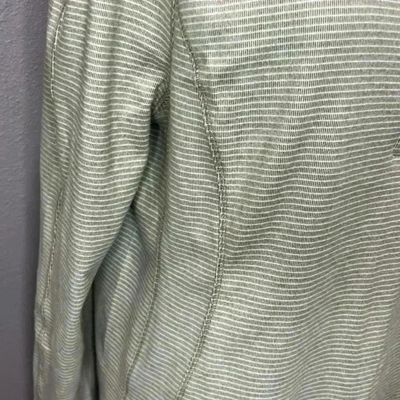 NWT WOMENS AVALANCHE QUARTER ZIP PULLOVER SIZE XL - Picture 3 of 9